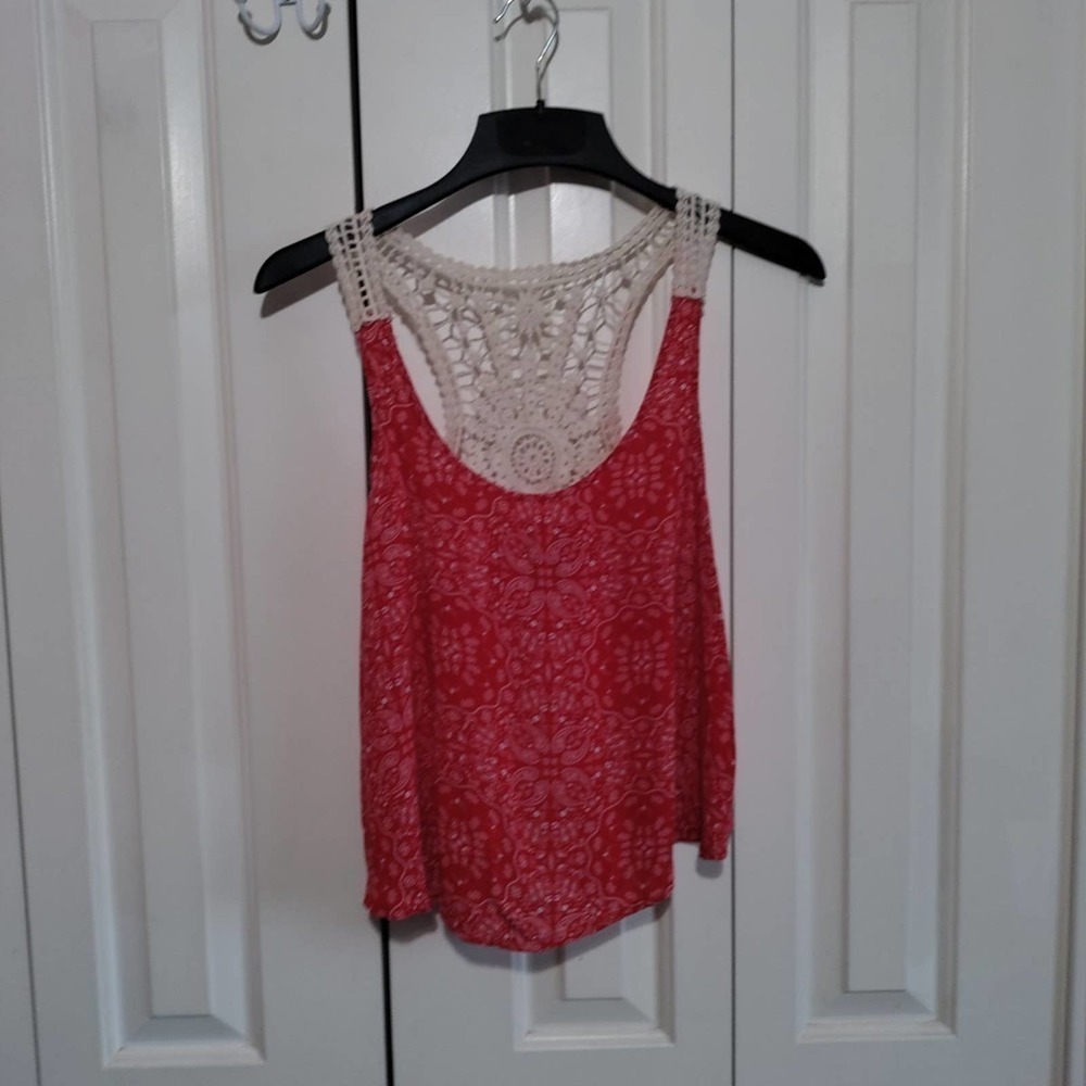 Crop Tank Top red and white knitted lace Rue 21 medium